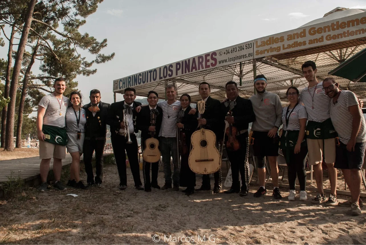 Chiringuito Los Pinares frente a la playa